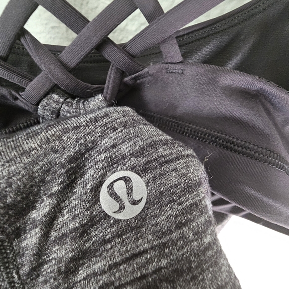 Lululemon 2 In 1 Built In Bra Tank Top Heathered Gray Size 6 - Picture 4 of 5